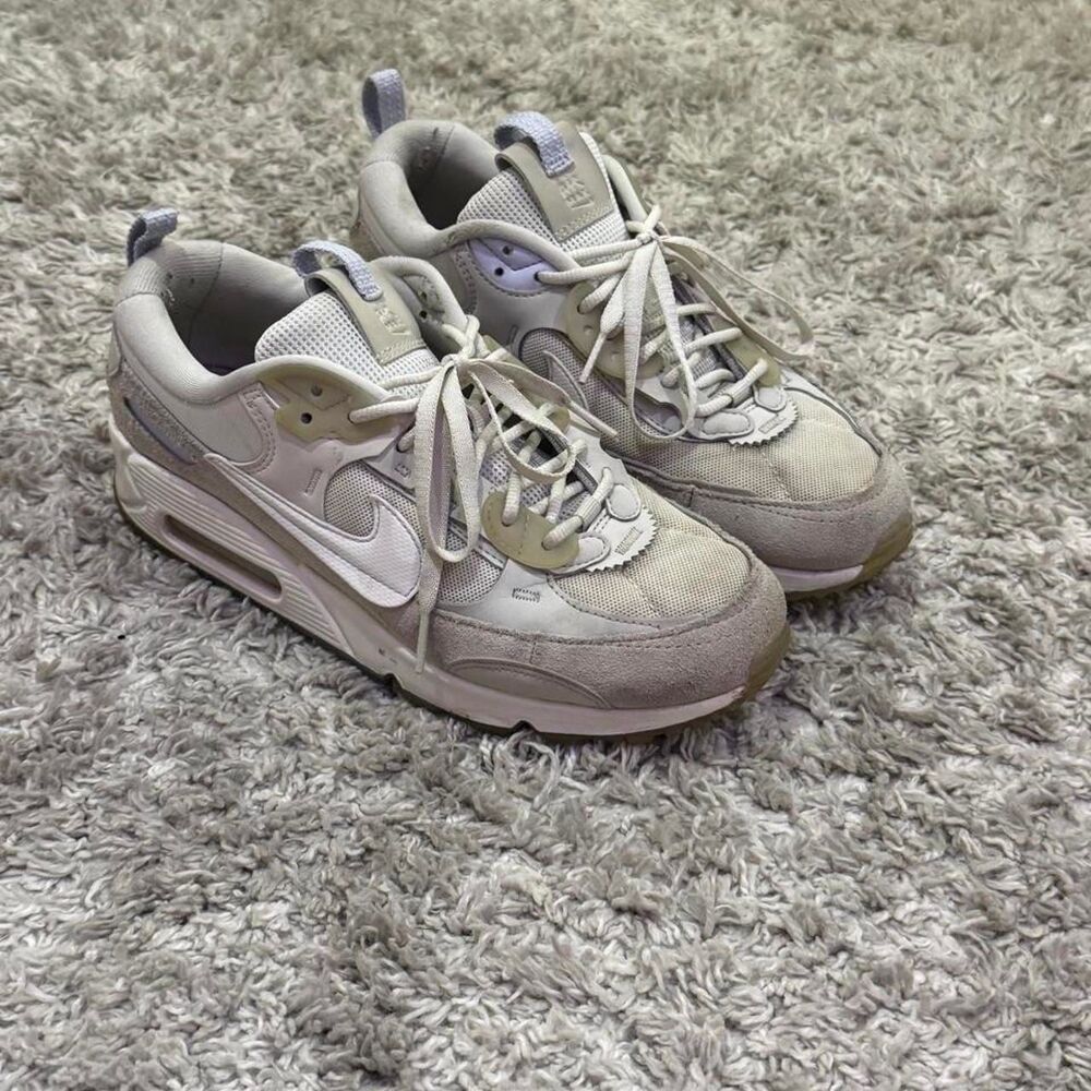 Nike Men's White and Grey Trainers